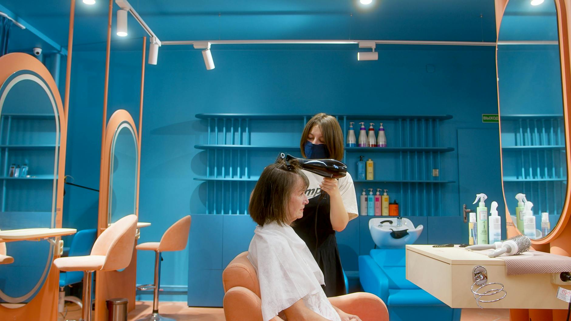 Professionelles Föhnen